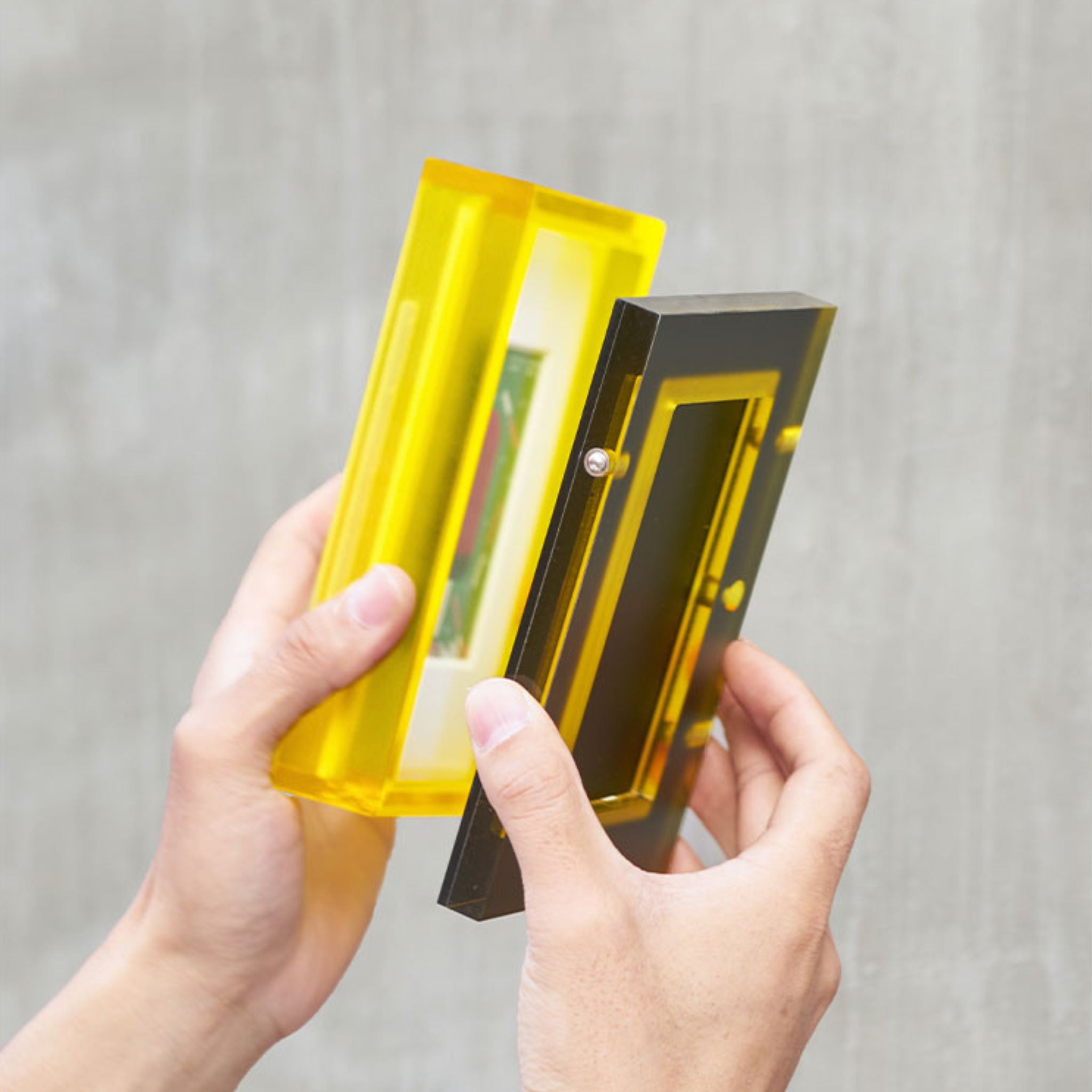 NeonEdge™ – Lemon Gleam | Table-Top Neon Acrylic Picture Frame