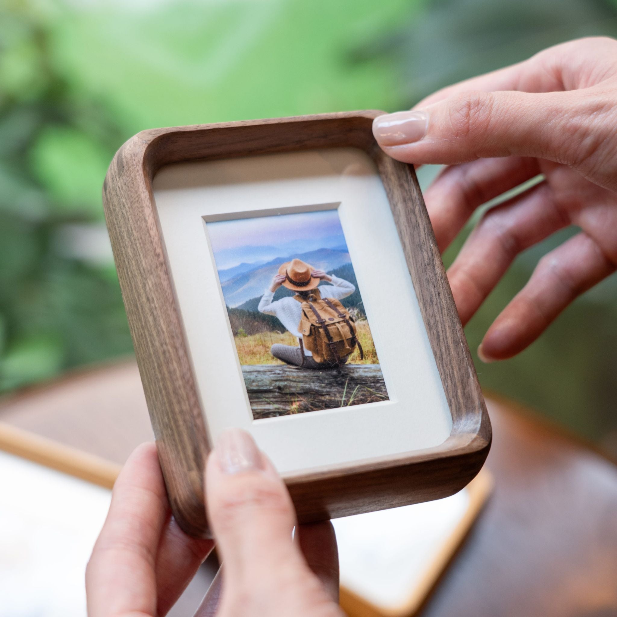 Tenon Series Mini Picture Frame – Black Walnut | Mortise & Tenon Solid Wood